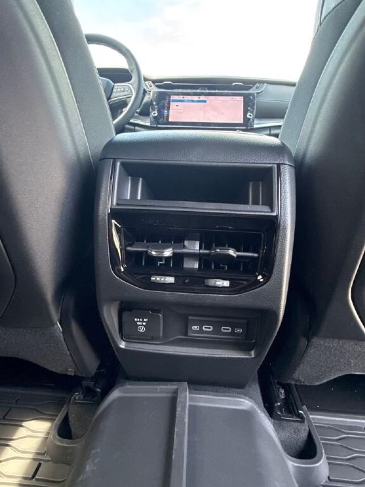 2026 Jeep Grand Cherokee Altitude Photo