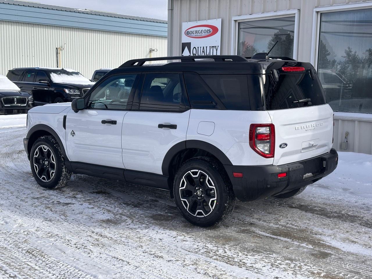 2026 Ford Bronco Sport Outer Banks 4x4 Photo