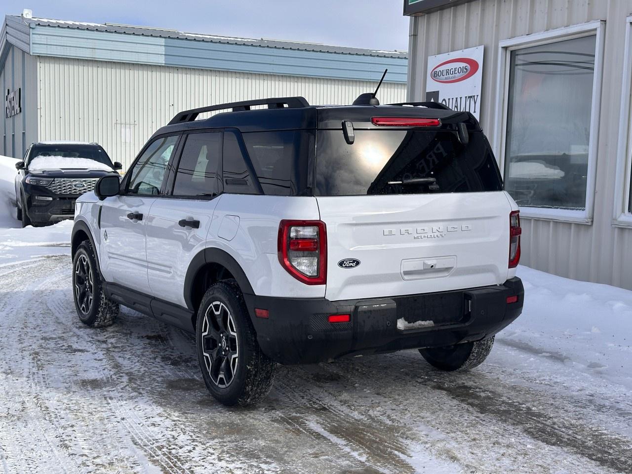 2026 Ford Bronco Sport Outer Banks 4x4 Photo