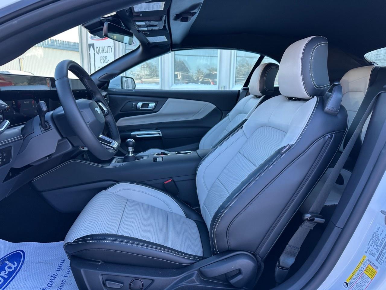 2026 Ford Mustang GT Premium Convertible Photo