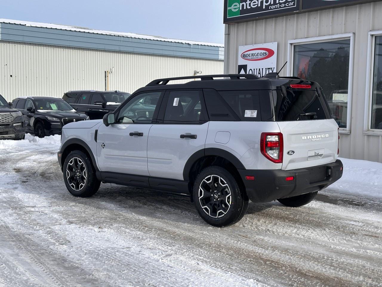 2026 Ford Bronco Sport Outer Banks 4x4 Photo