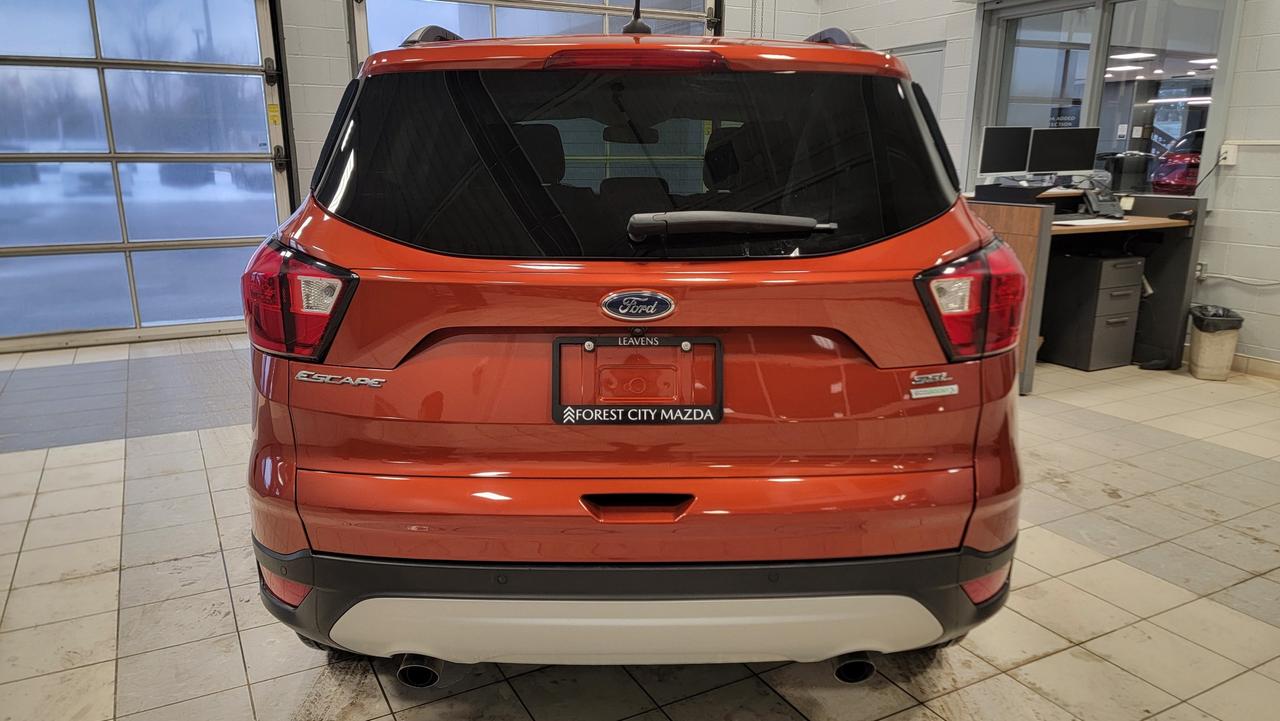 2019 Ford Escape SEL Photo3