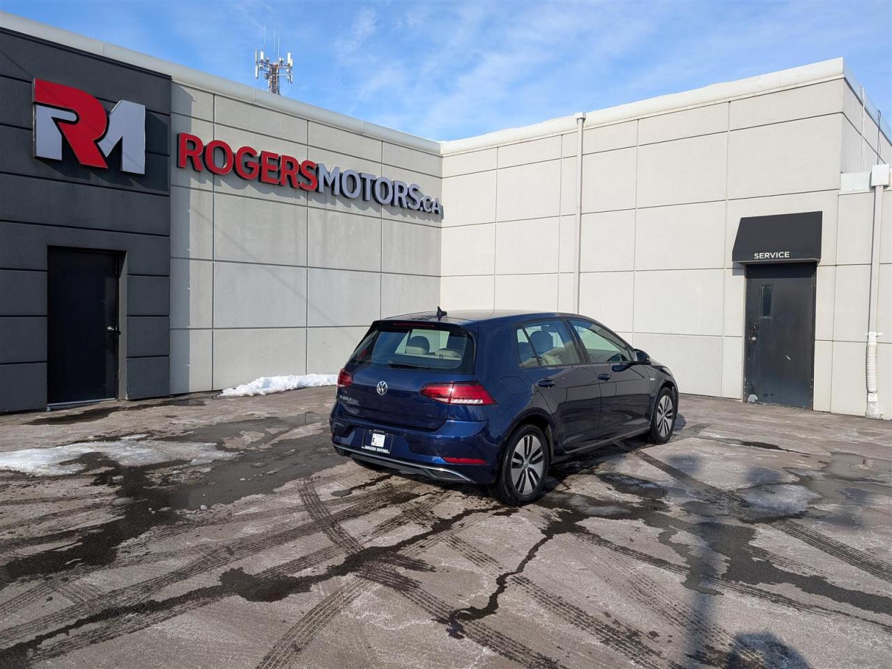 2018 Volkswagen Golf e-Golf - NAVI - LEATHER - TECH FEATS Photo