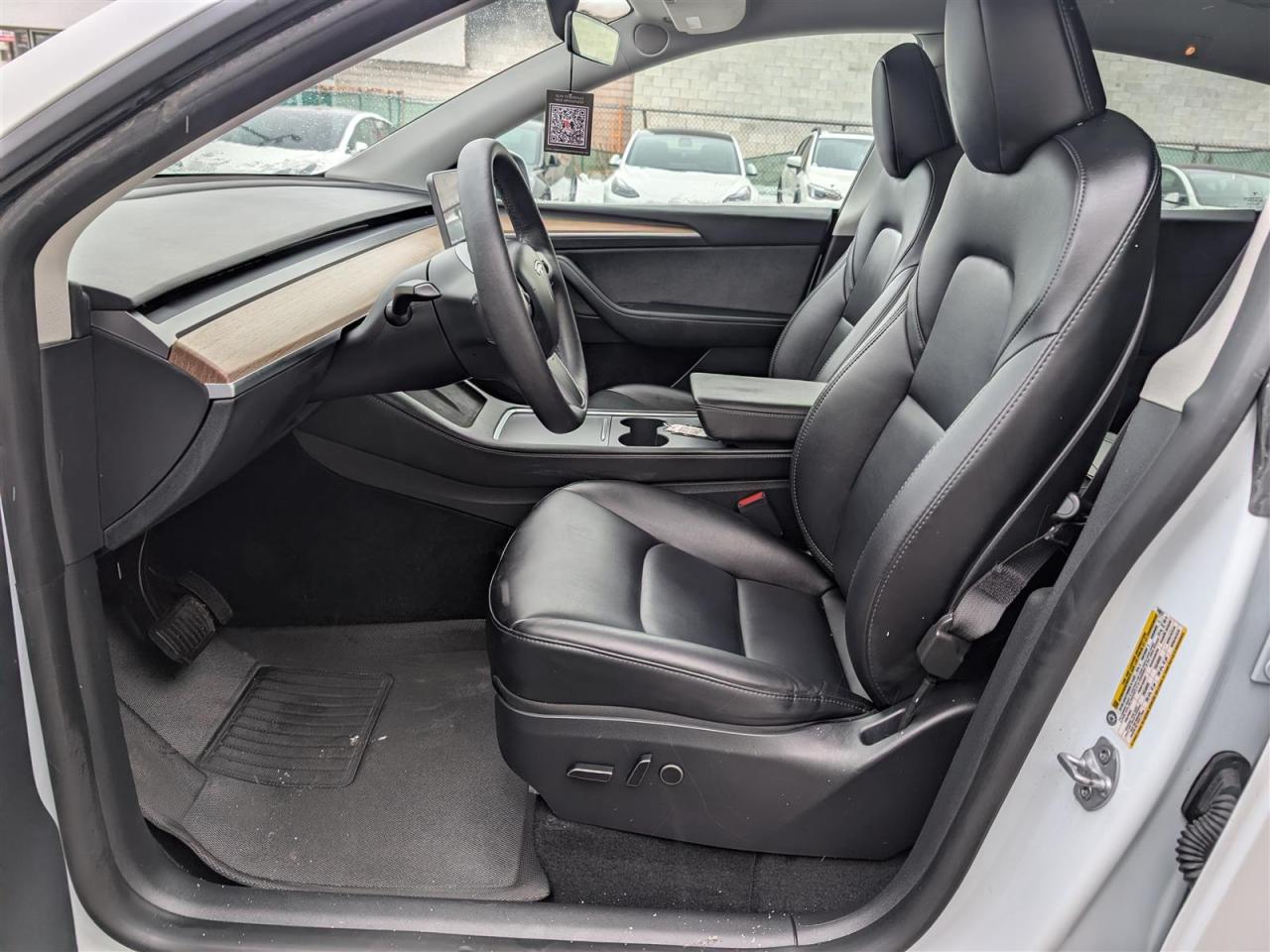 2023 Tesla Model Y LONG RANGE AWD - DUAL MOTOR Photo