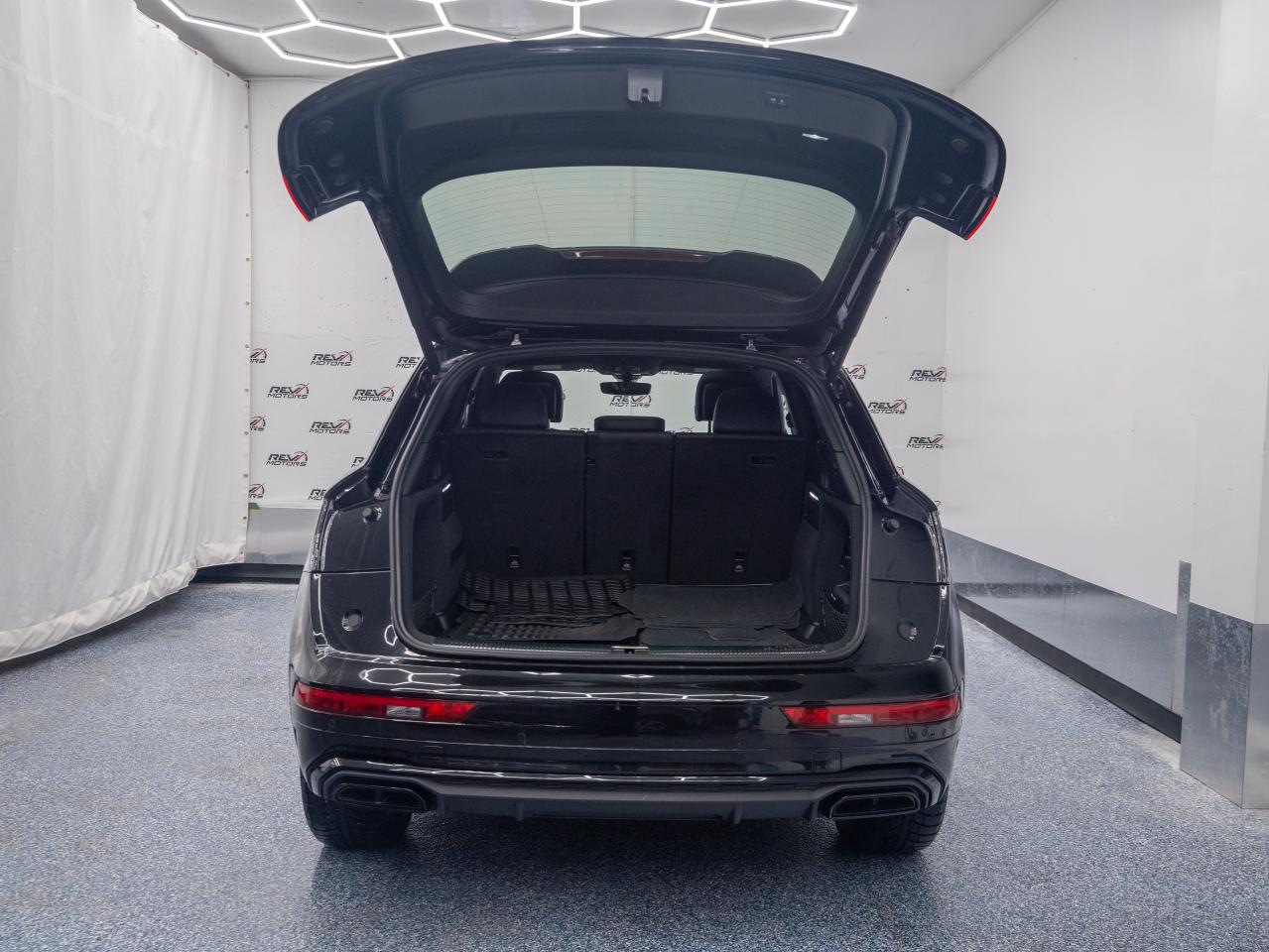 2023 Audi Q5 Progressiv | S-Line | Certified Photo