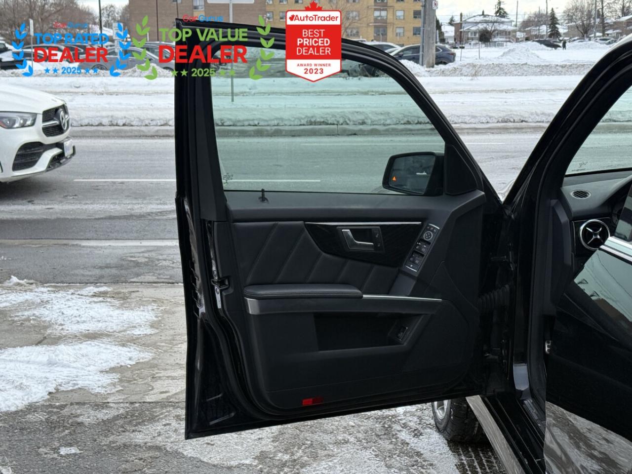 2015 Mercedes-Benz GLK-Class //AMG PKG | PREMIUM | PANO | NAVI | BACK UP CAMERA Photo