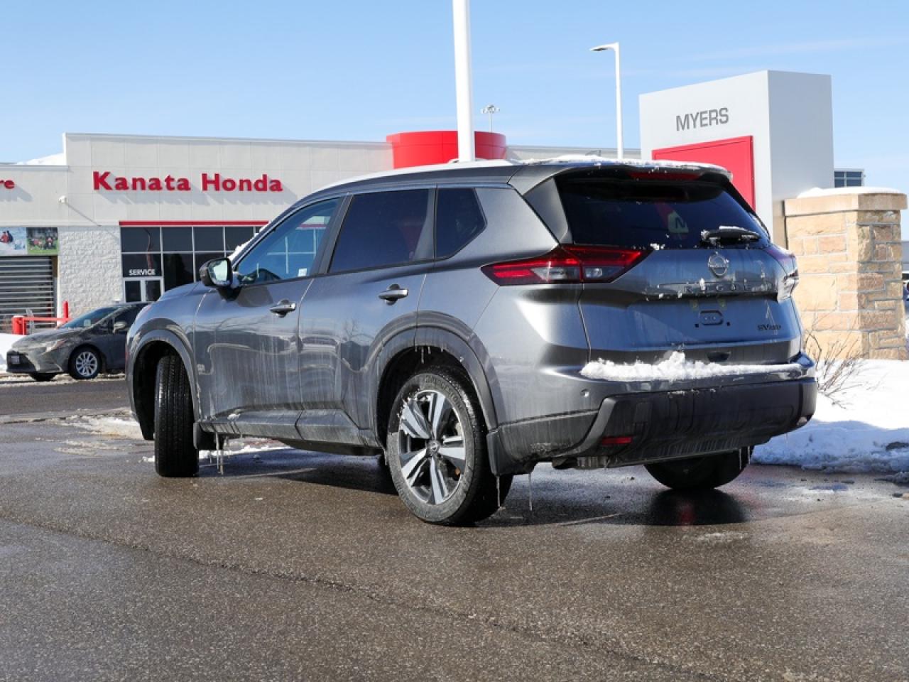 2024 Nissan Rogue SV Moonroof  - Moonroof -  Power Liftgate Photo3