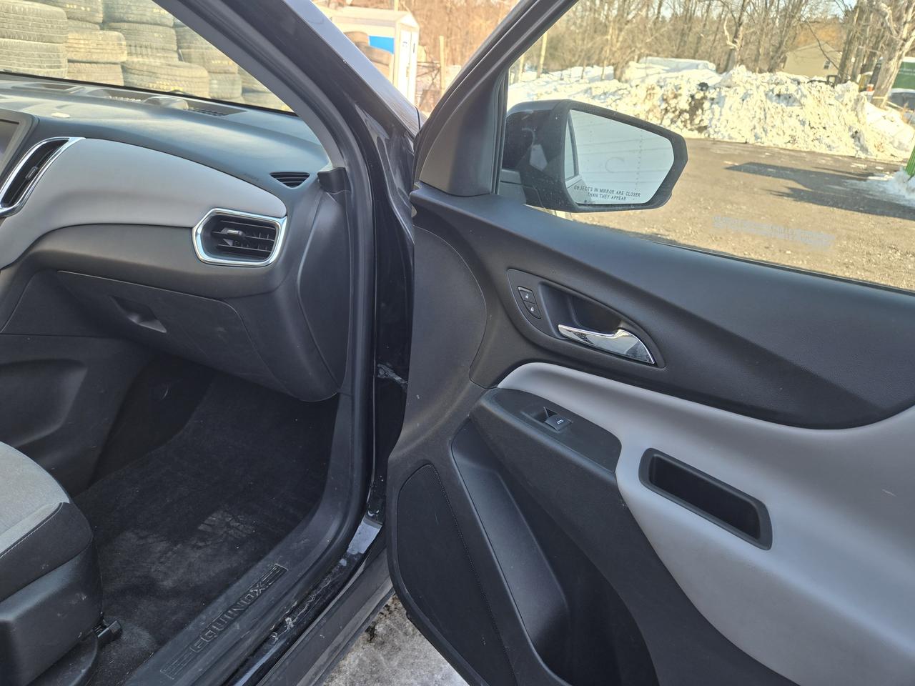 2022 Chevrolet Equinox LT - Photo #9