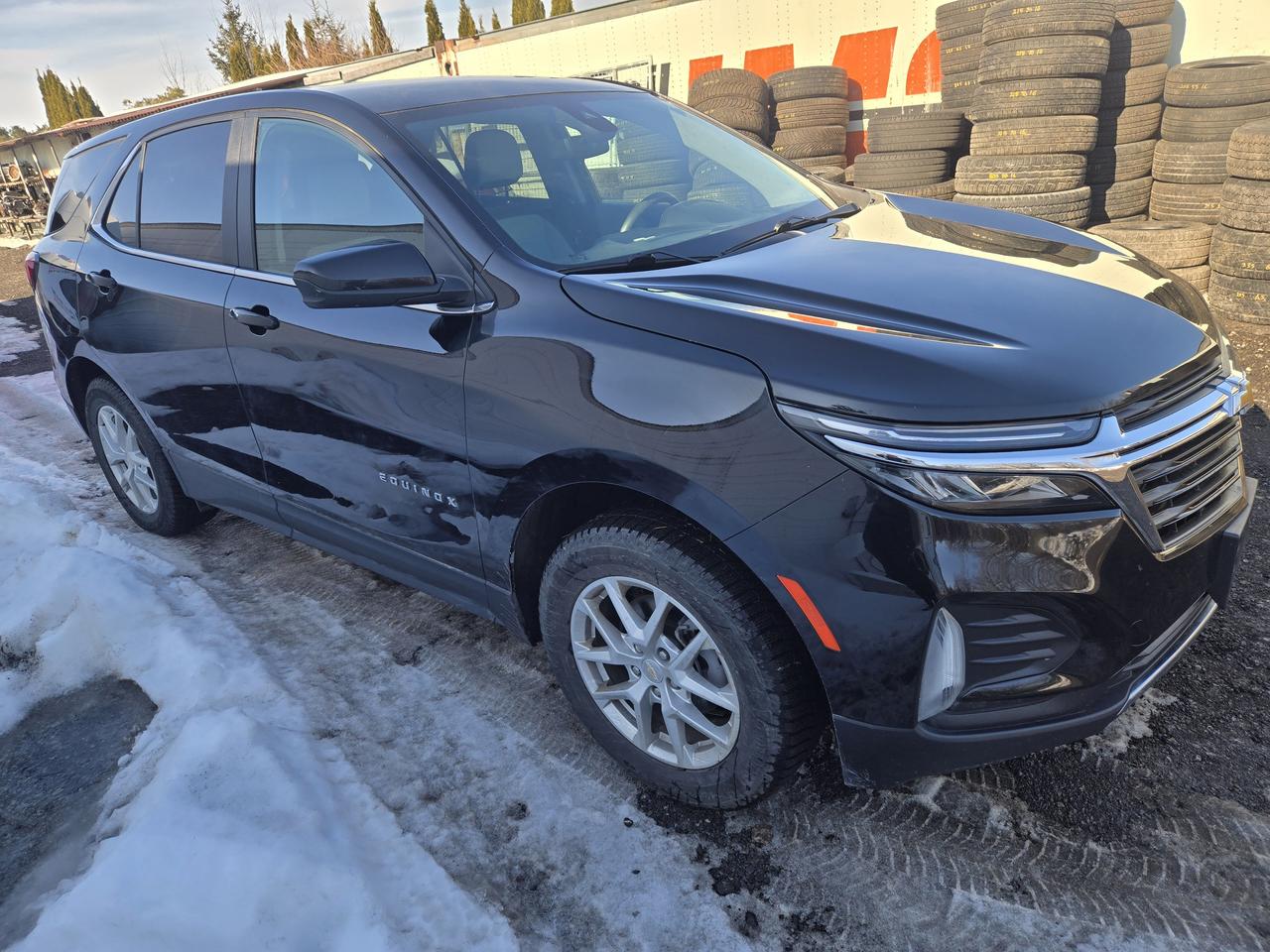 2022 Chevrolet Equinox LT - Photo #3