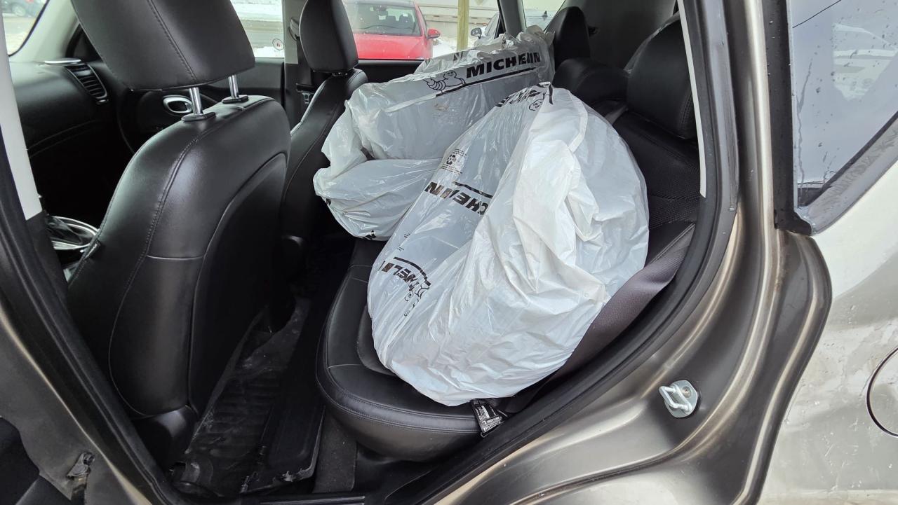 2016 Kia Soul EX, NO ACCIDENTS, 2 SET WHEELS, CERTIFIED Photo