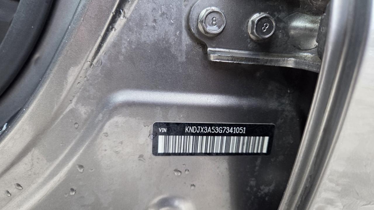 2016 Kia Soul EX, NO ACCIDENTS, 2 SET WHEELS, CERTIFIED Photo