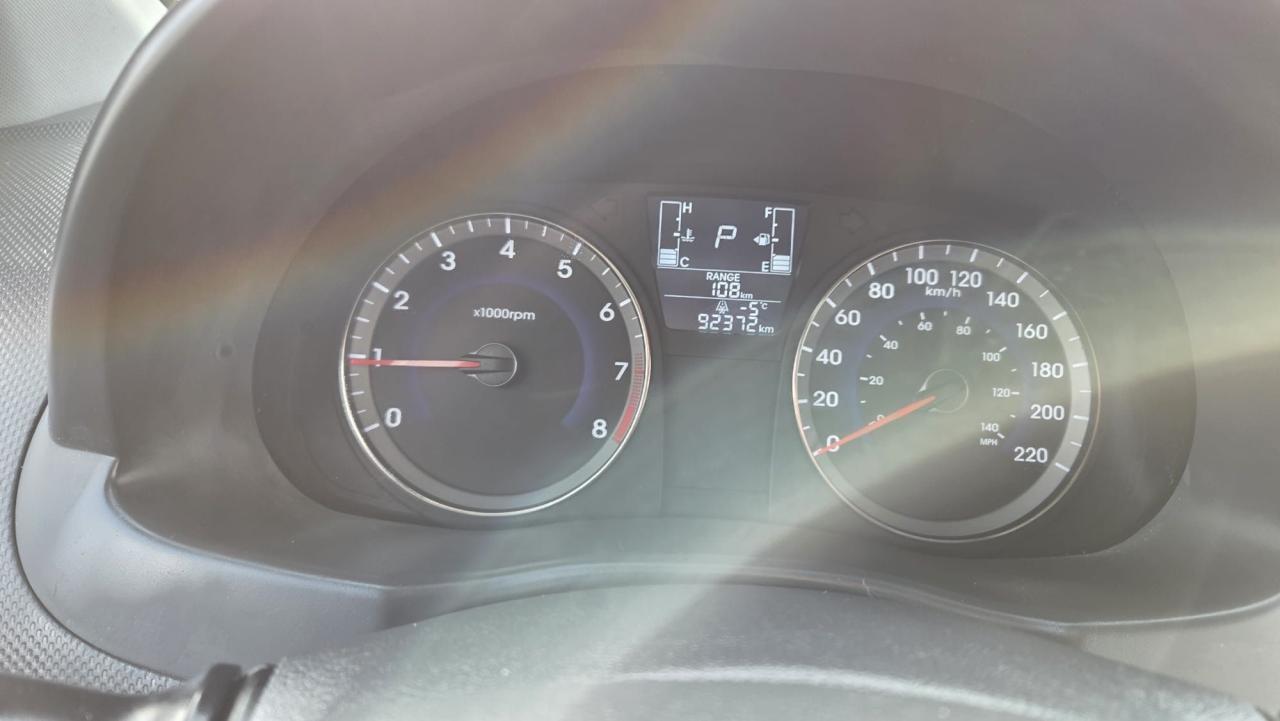 2015 Hyundai Accent GL, ONLY 93KMS, FUEL SAVER, CERTIFIED Photo