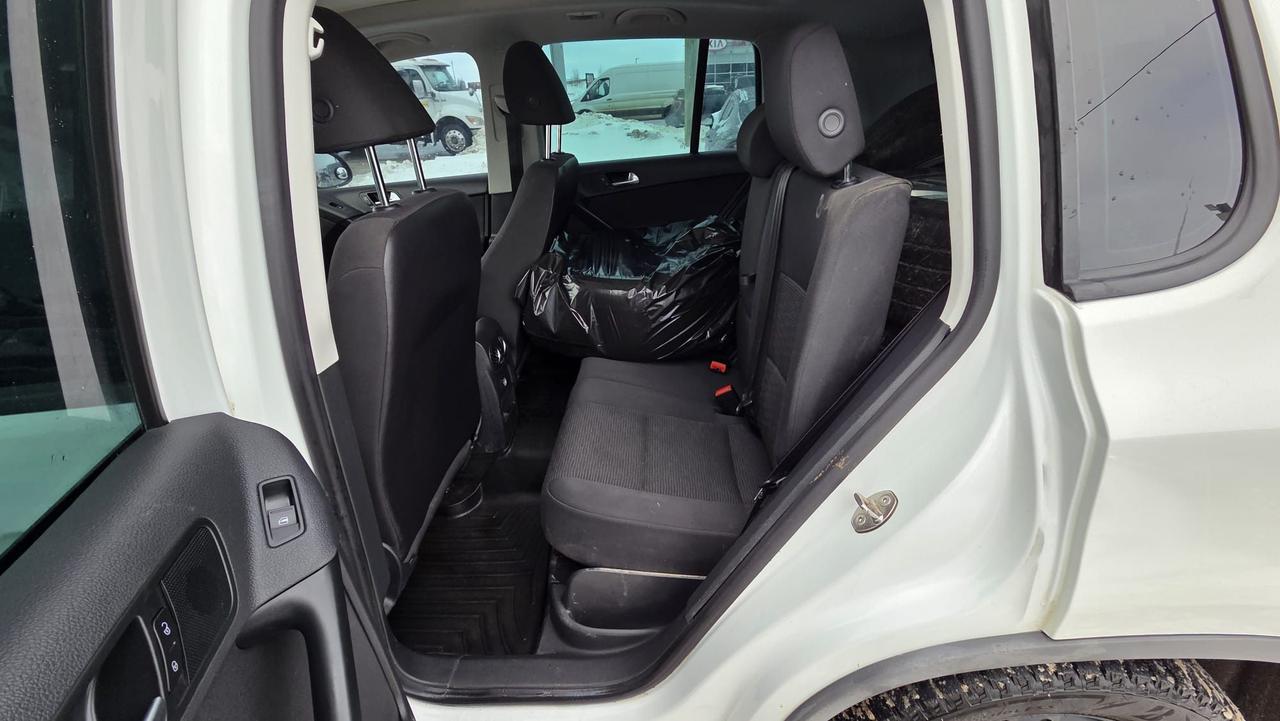 2016 Volkswagen Tiguan COMFORTLINE, WELL MAINTAINED, 4 CYLINDER, CERT Photo