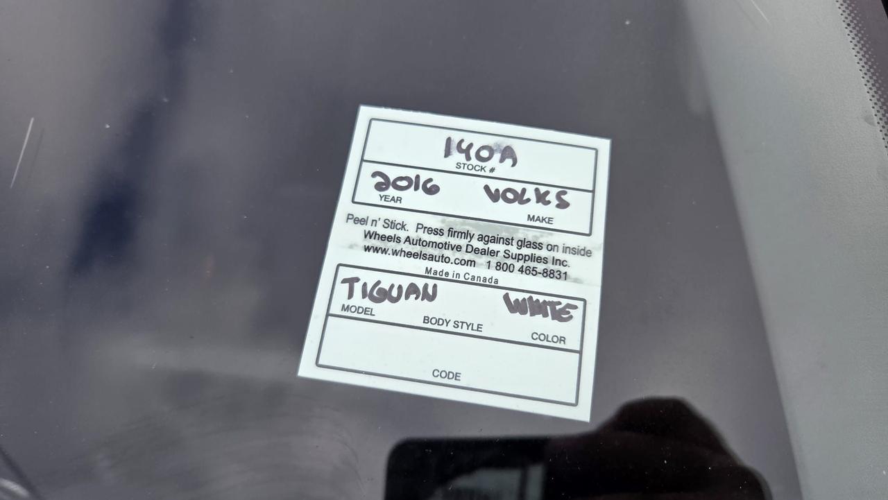 2016 Volkswagen Tiguan COMFORTLINE, WELL MAINTAINED, 4 CYLINDER, CERT Photo