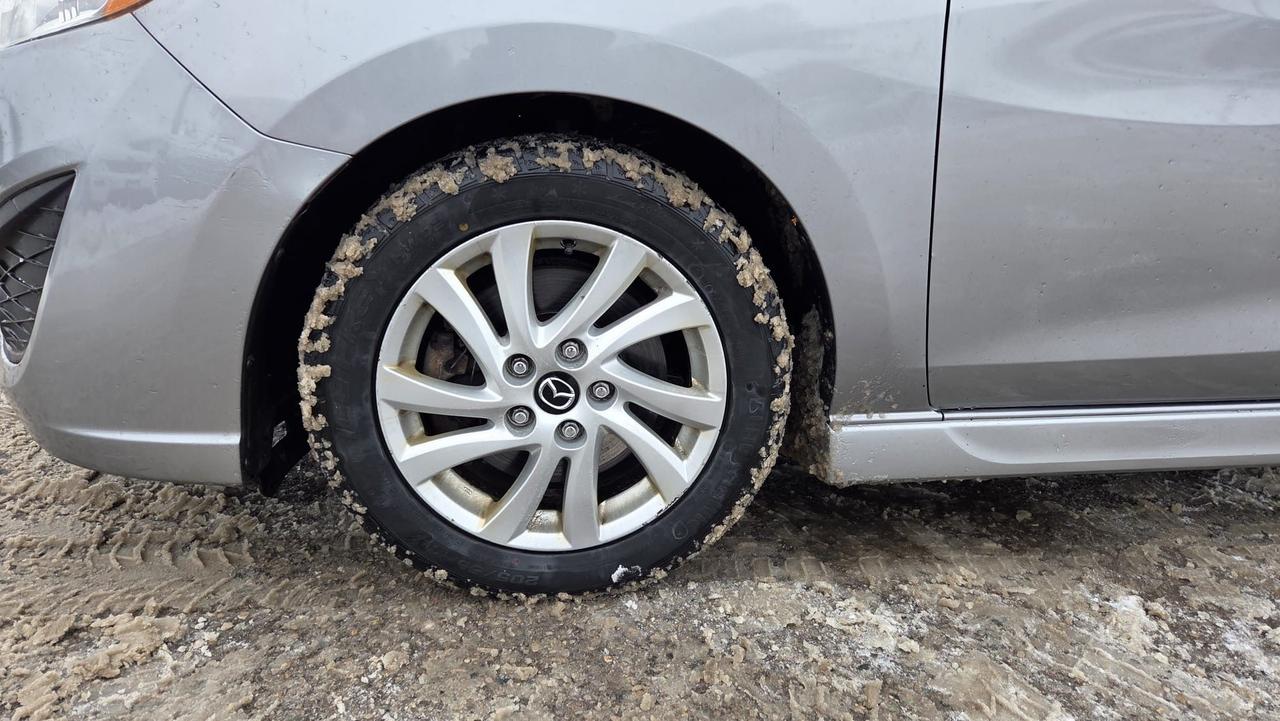 2015 Mazda MAZDA5 GS, 7 PASSENGER, WELL MAINTAINED, CERTIFIED Photo