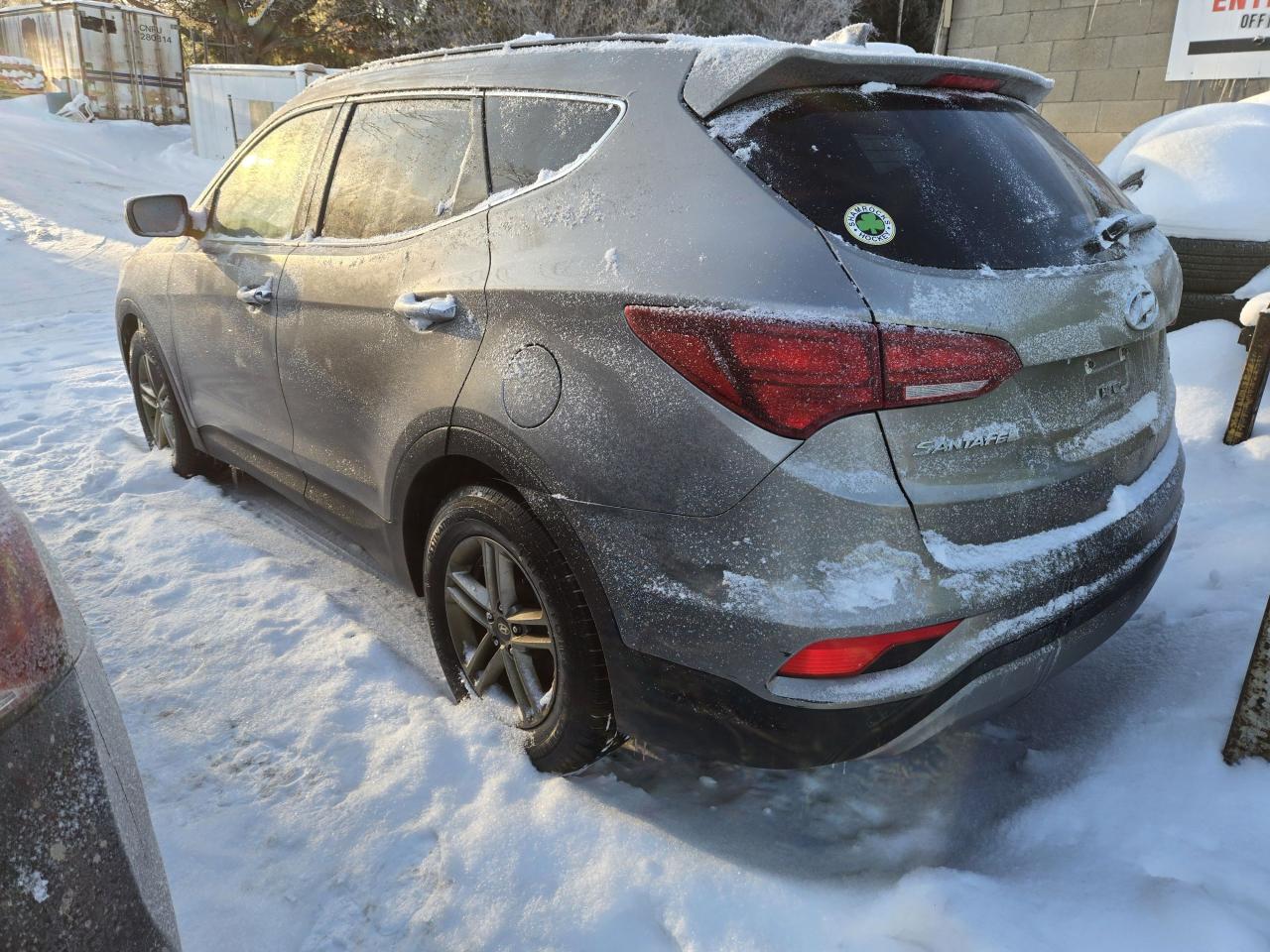 2017 Hyundai Santa Fe Sport SE Photo
