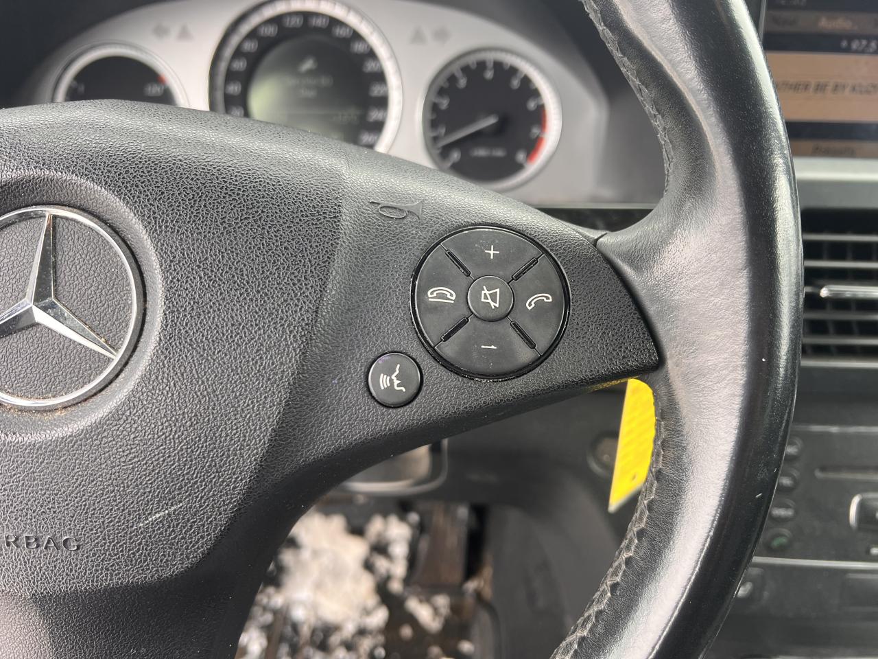 2011 Mercedes-Benz GLK-Class GLK 350 Photo