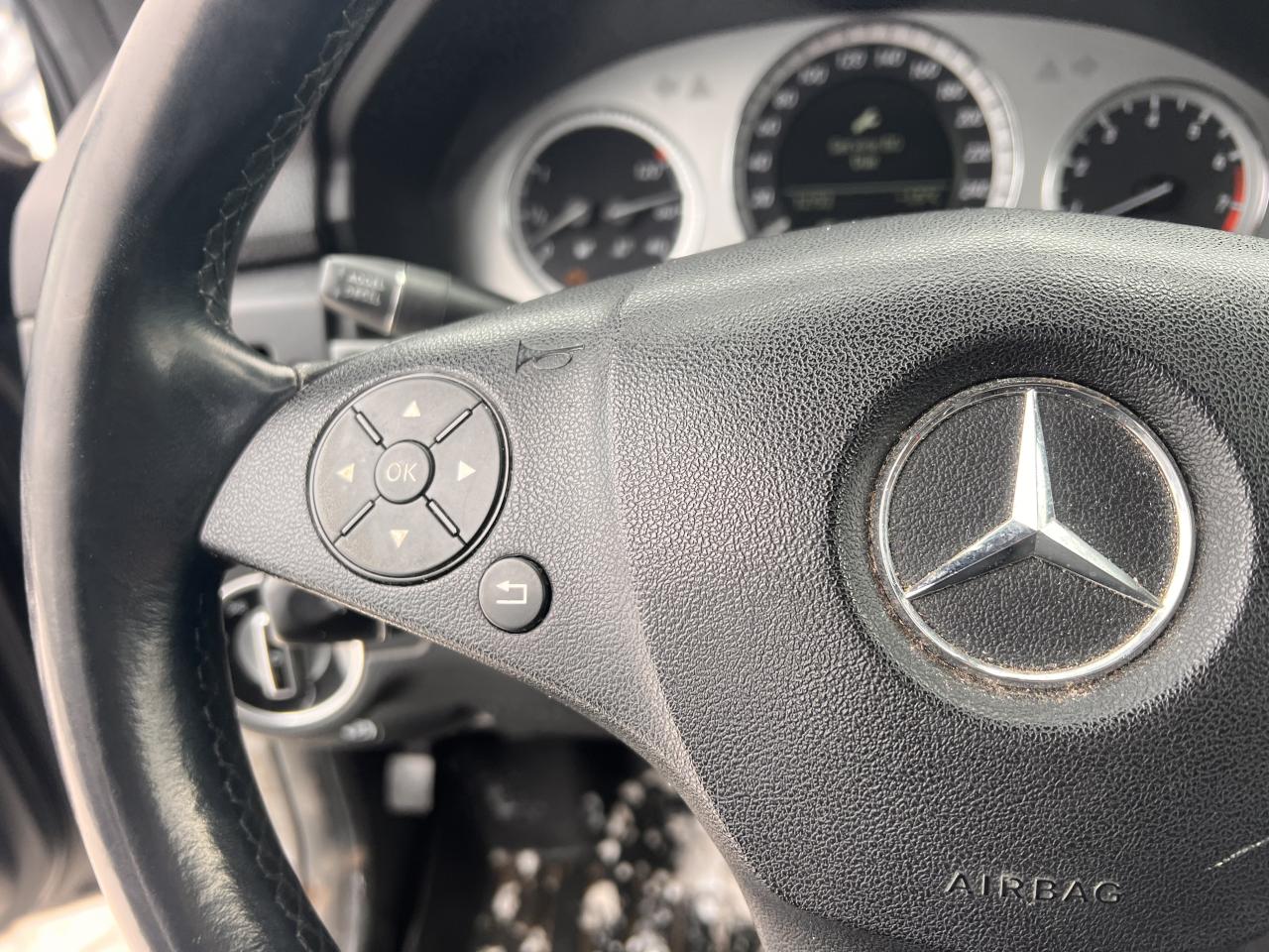 2011 Mercedes-Benz GLK-Class GLK 350 Photo