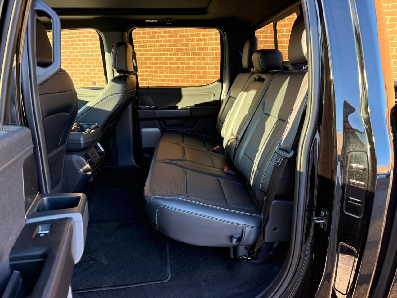 2025 Ford F-150 Lariat Photo