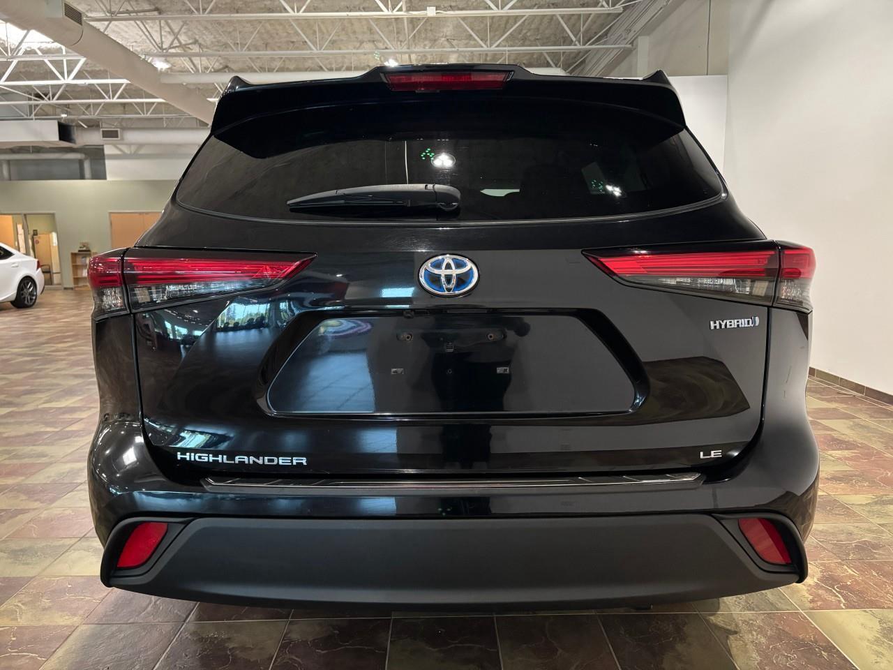2020 Toyota Highlander Hybrid LE Photo