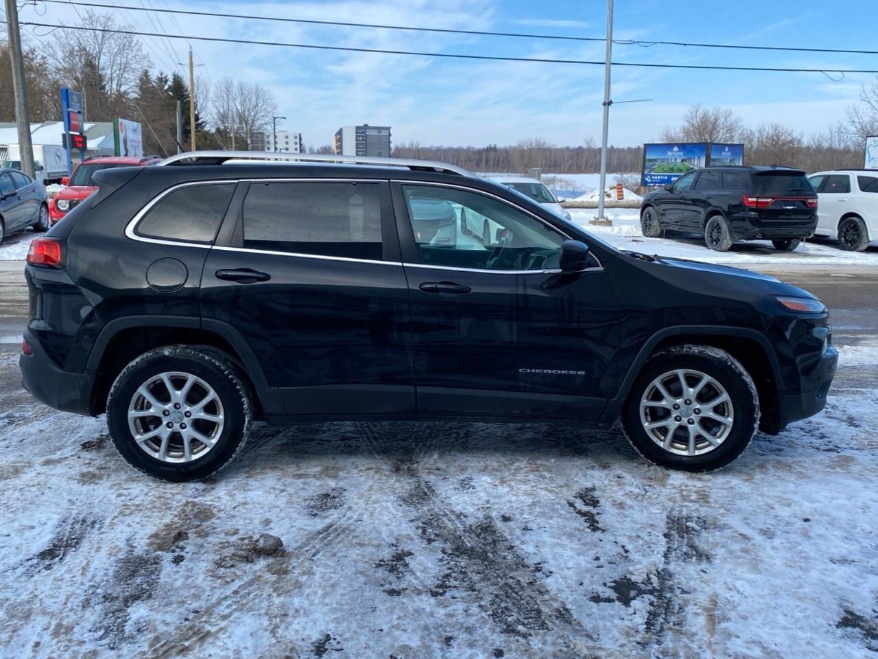 2014 Jeep Cherokee Fwd 4dr North Photo