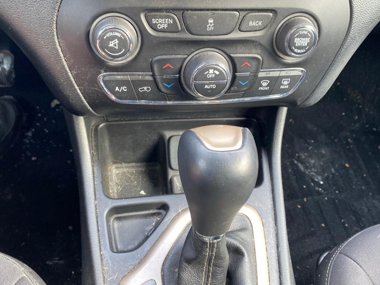 2014 Jeep Cherokee Fwd 4dr North Photo