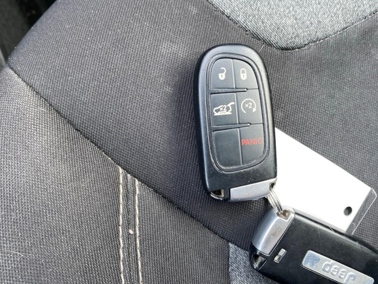 2014 Jeep Cherokee Fwd 4dr North Photo