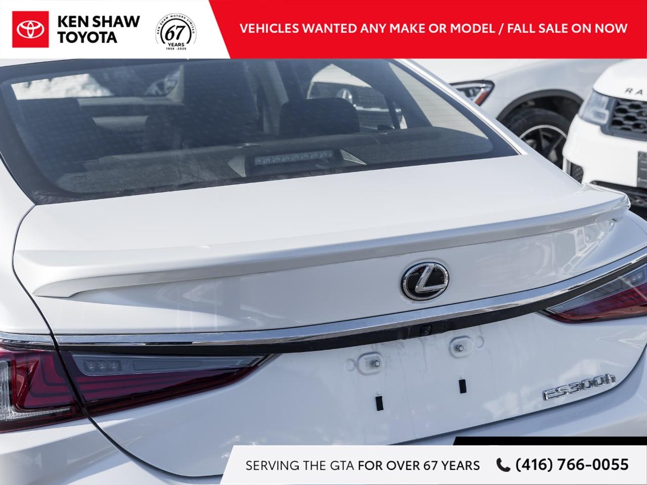 2025 Lexus ES 300h Base 4dr Sedan Photo