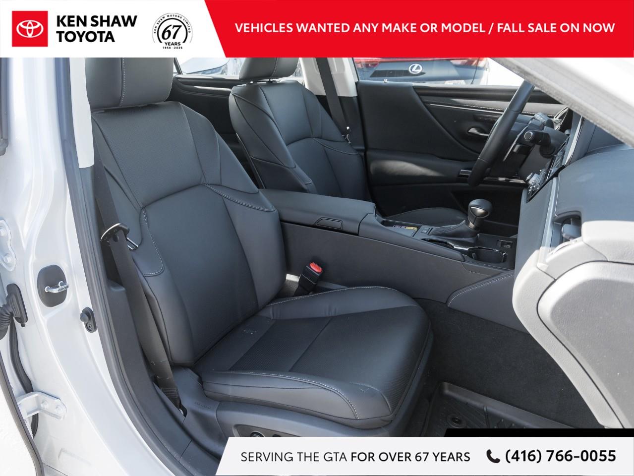 2025 Lexus ES 300h Base 4dr Sedan Photo