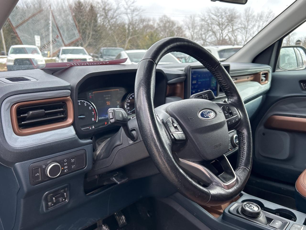 2022 Ford Maverick LARIAT FX4, CREW, CLEAN CARFAX, REMOTE START! Photo