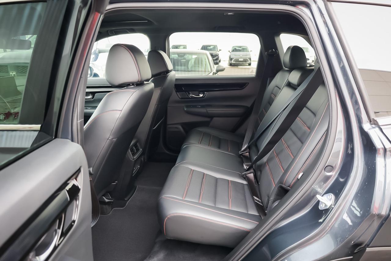 2024 Honda CR-V Hybrid Touring 4dr All-Wheel Drive Photo