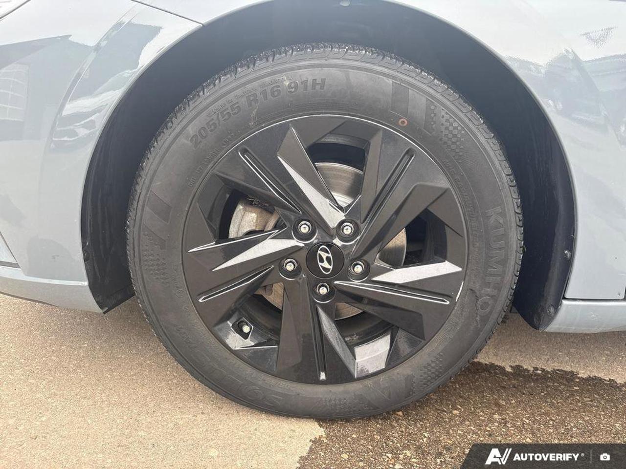 2023 Hyundai Elantra Preferred w/Tech Pkg   CLEAN CARFAX ONE OWNER   DI Photo