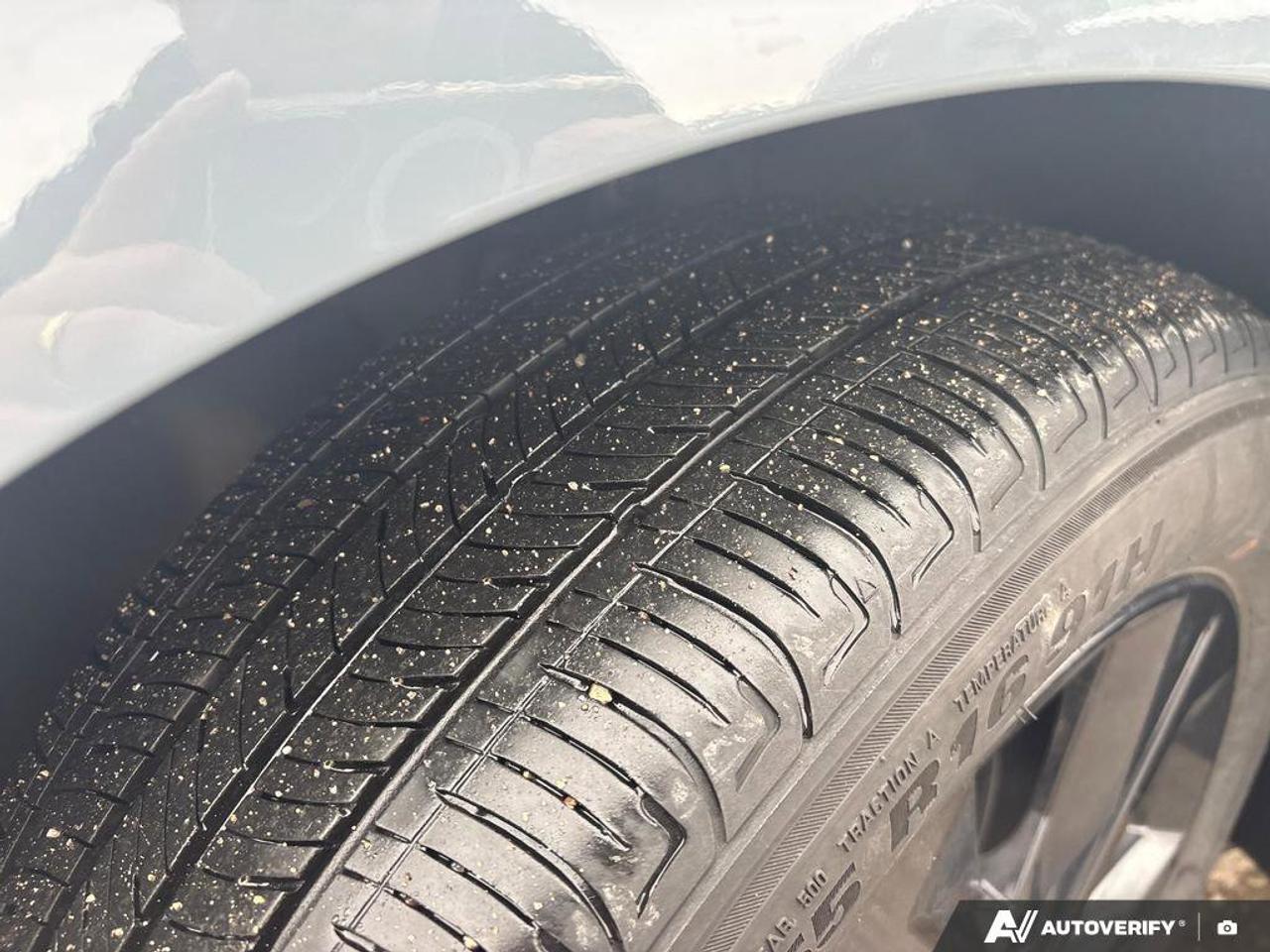 2023 Hyundai Elantra Preferred w/Tech Pkg   CLEAN CARFAX ONE OWNER   DI Photo