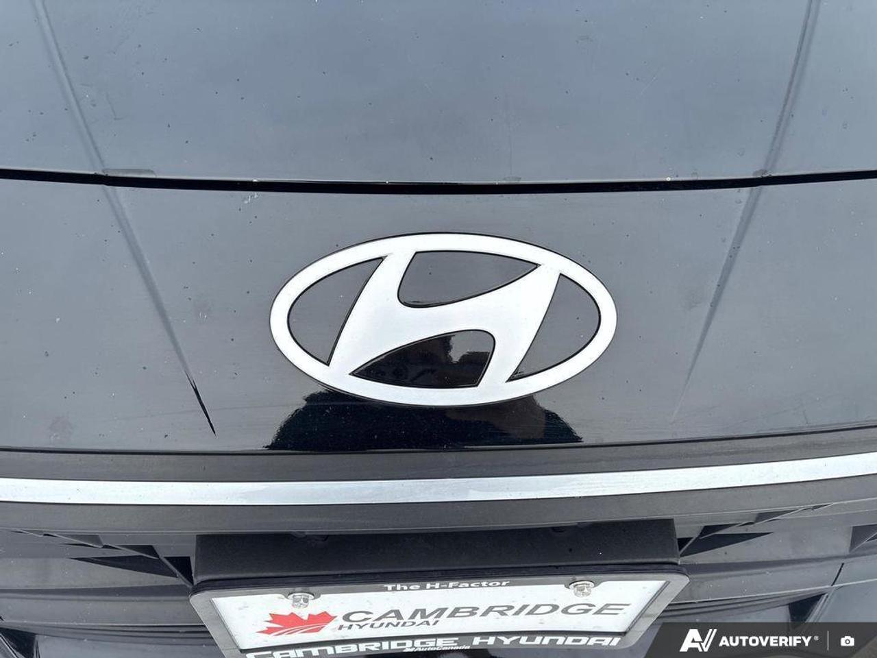 2024 Hyundai Elantra Essential   CLEAN CARFAX   ONE OWNER   CARPLAY   H Photo