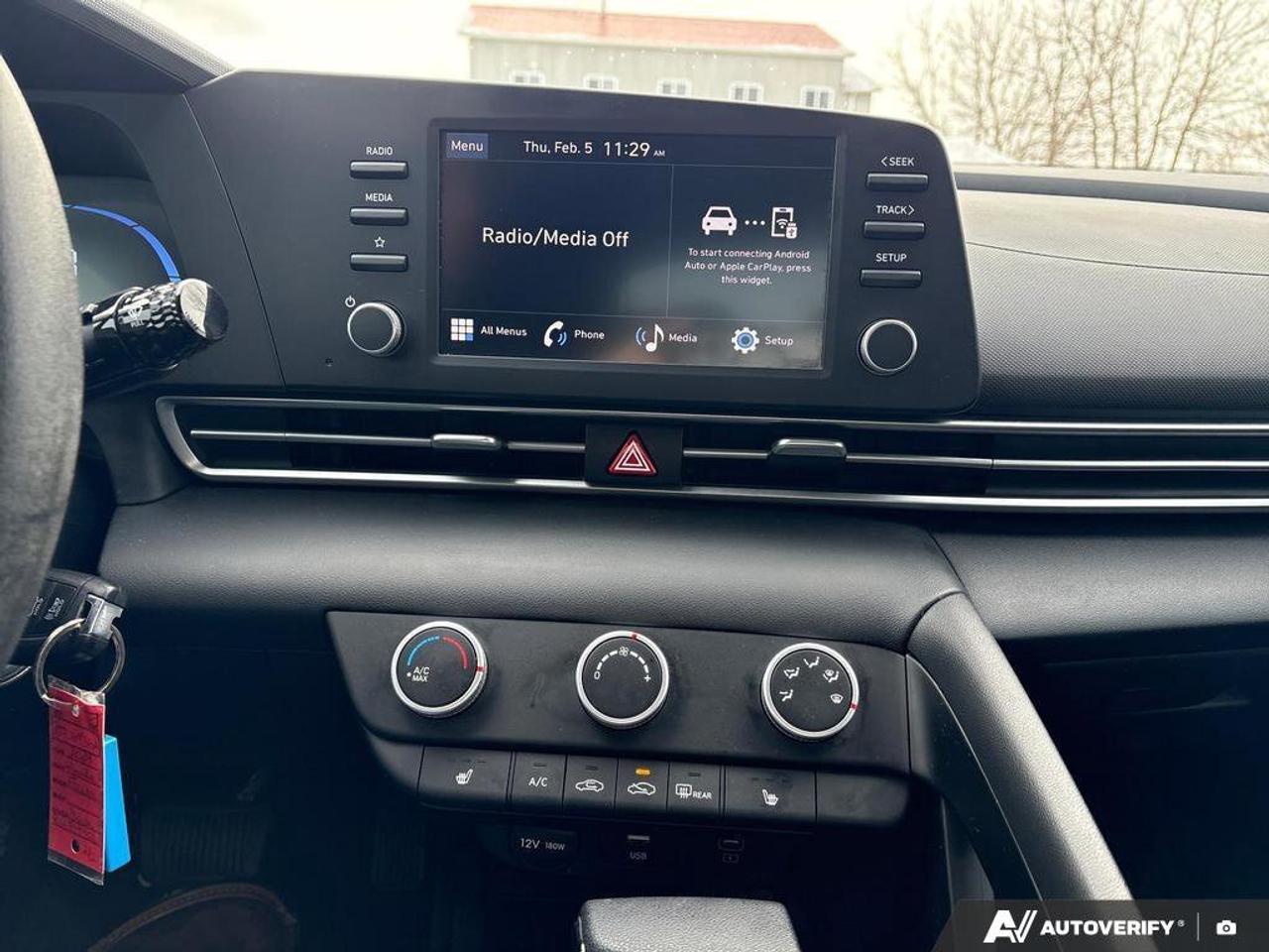 2024 Hyundai Elantra Essential   CLEAN CARFAX   ONE OWNER   CARPLAY   H Photo