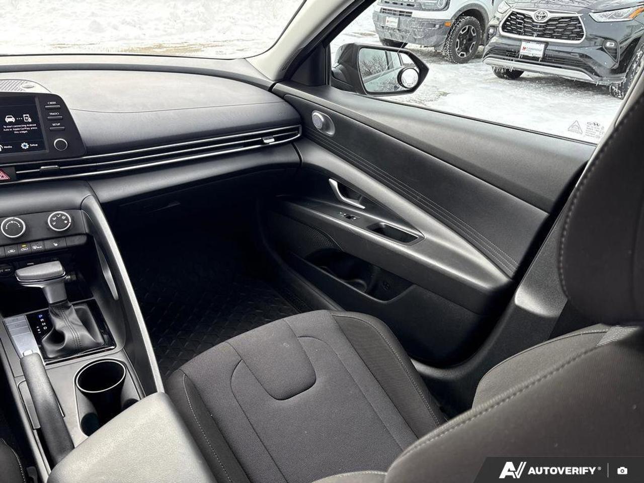 2024 Hyundai Elantra Essential   CLEAN CARFAX   ONE OWNER   CARPLAY   H Photo