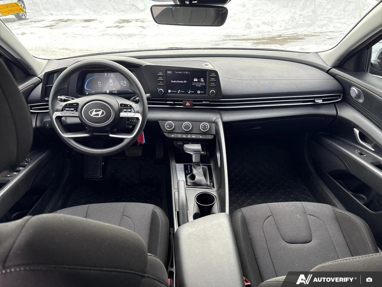 2024 Hyundai Elantra Essential   CLEAN CARFAX   ONE OWNER   CARPLAY   H Photo