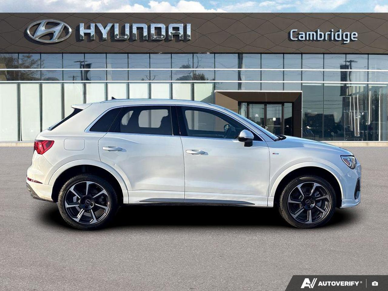 2025 Audi Q3 Progressiv   CLEAN CARFAX   S LINE   PANORAMIC MOO Photo