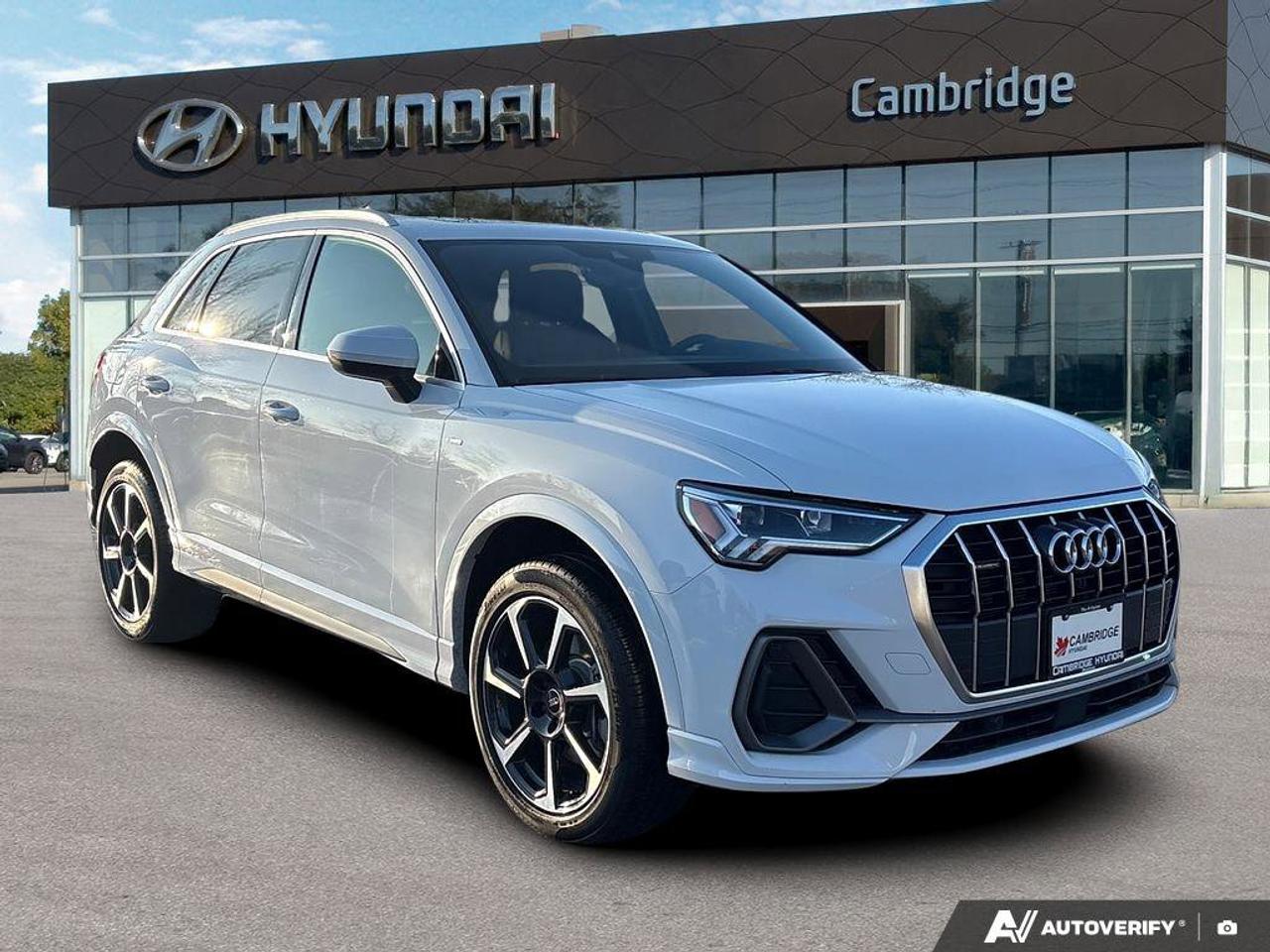 2025 Audi Q3 Progressiv   CLEAN CARFAX   S LINE   PANORAMIC MOO Photo