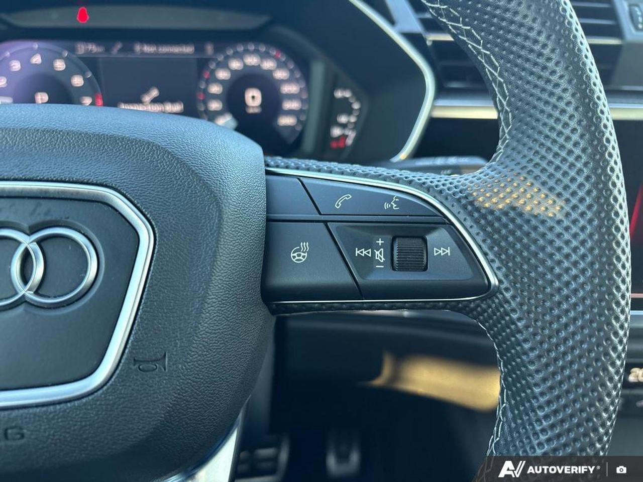 2025 Audi Q3 Progressiv   CLEAN CARFAX   S LINE   PANORAMIC MOO Photo