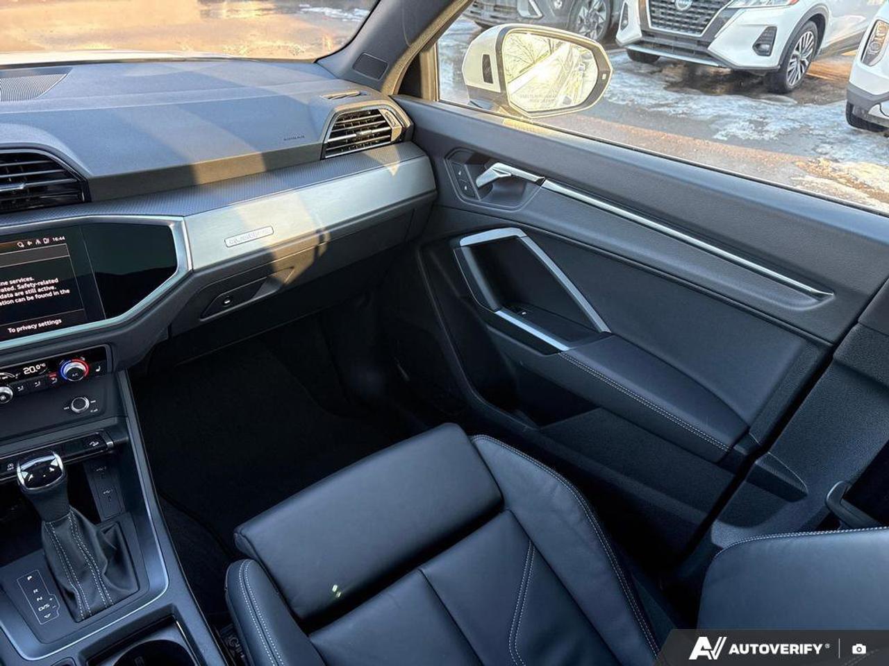 2025 Audi Q3 Progressiv   CLEAN CARFAX   S LINE   PANORAMIC MOO Photo