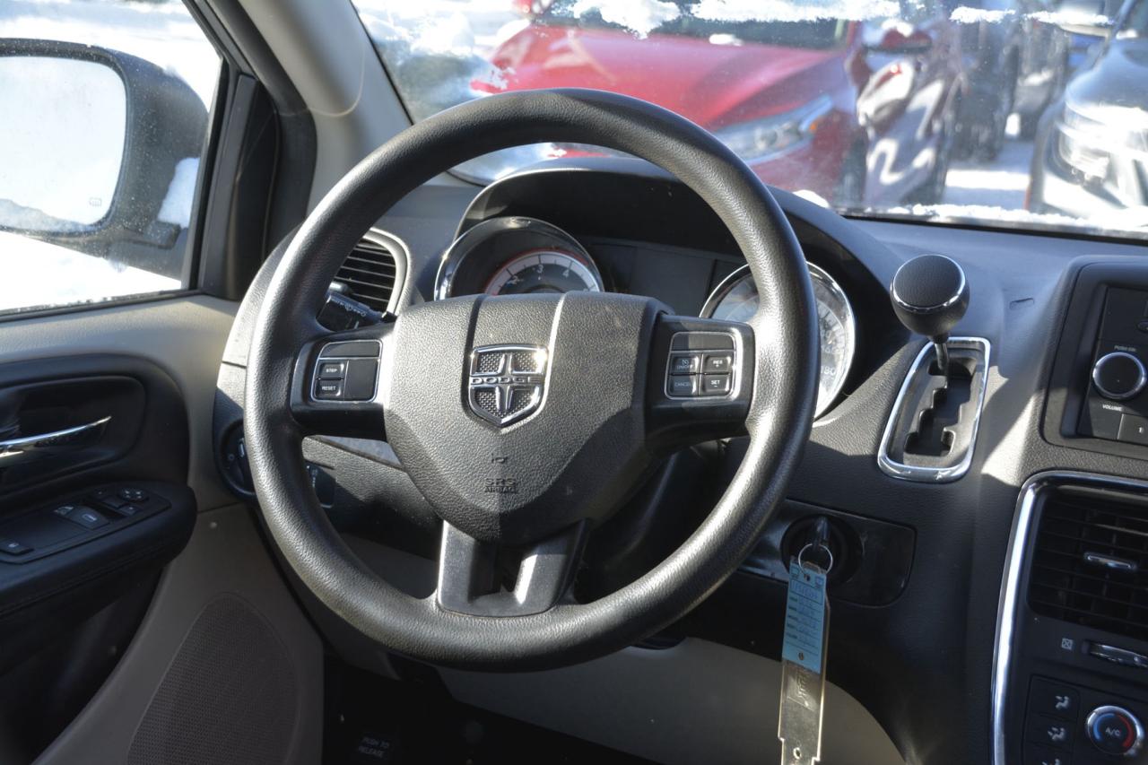 2014 Dodge Grand Caravan GRAND CARAVAN SE Photo