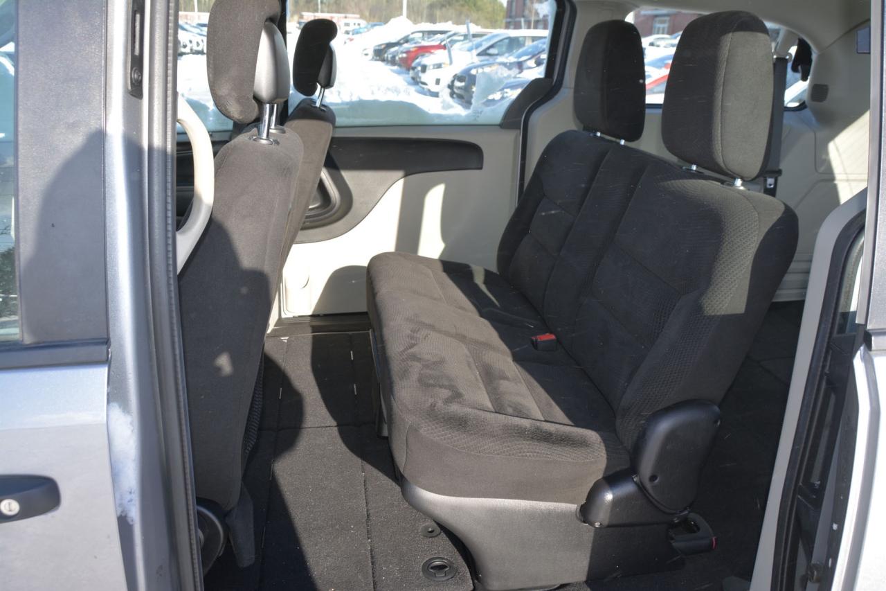 2014 Dodge Grand Caravan GRAND CARAVAN SE Photo
