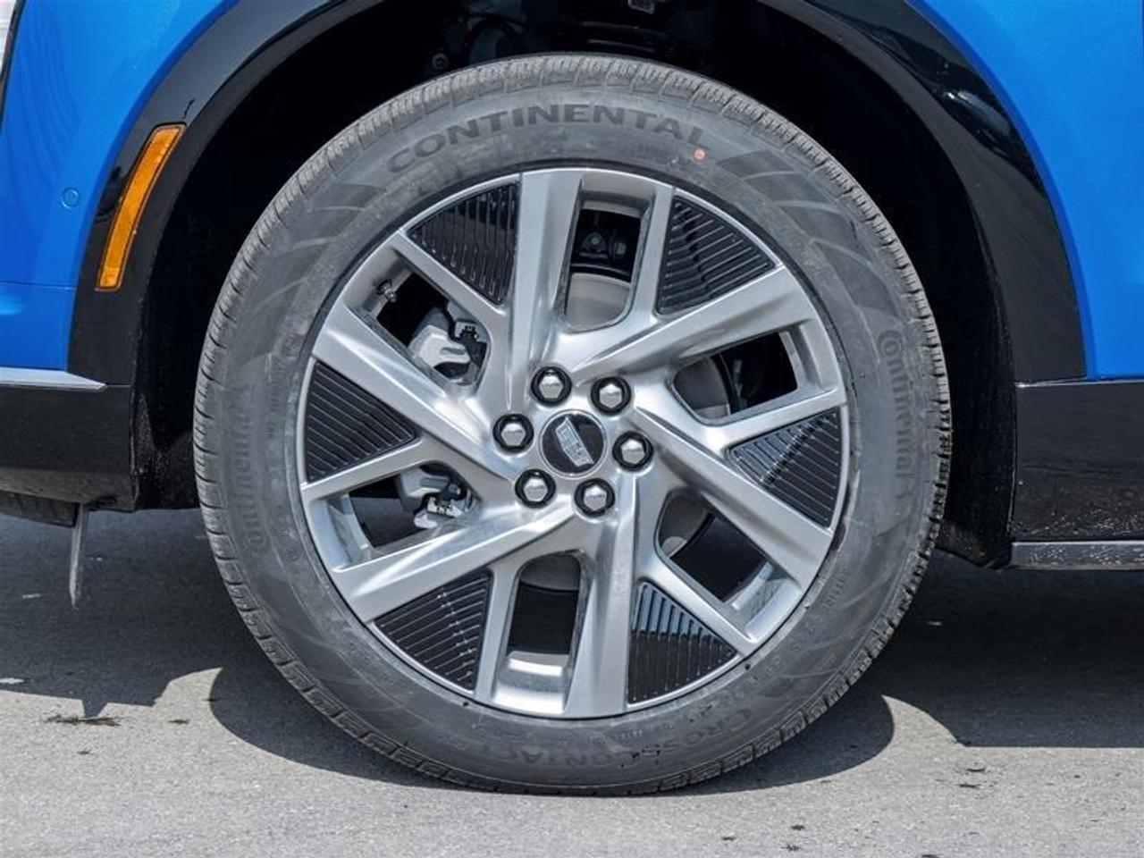 2026 Cadillac OPTIQ Luxury 4dr Photo3