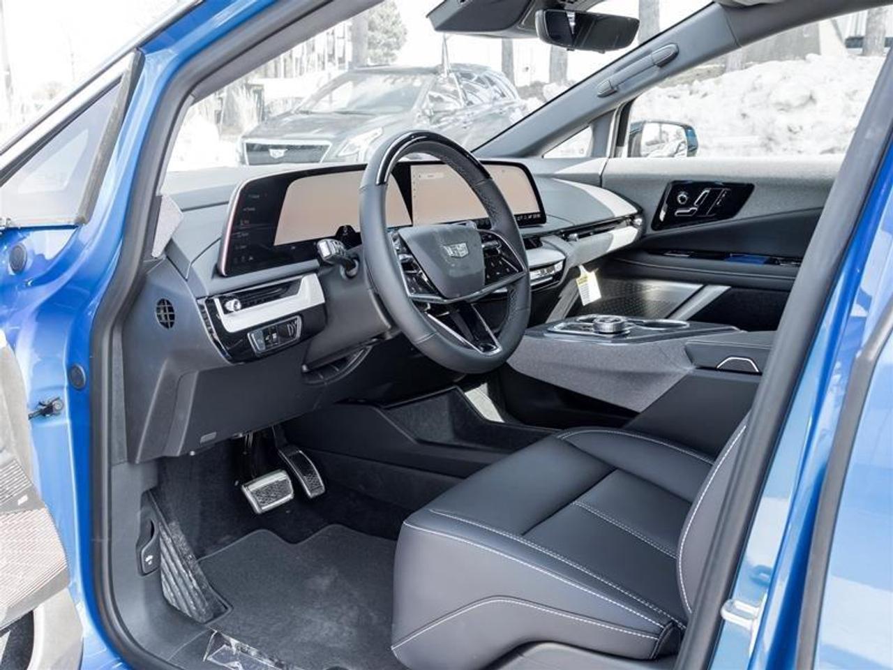 2026 Cadillac OPTIQ Luxury 4dr Photo