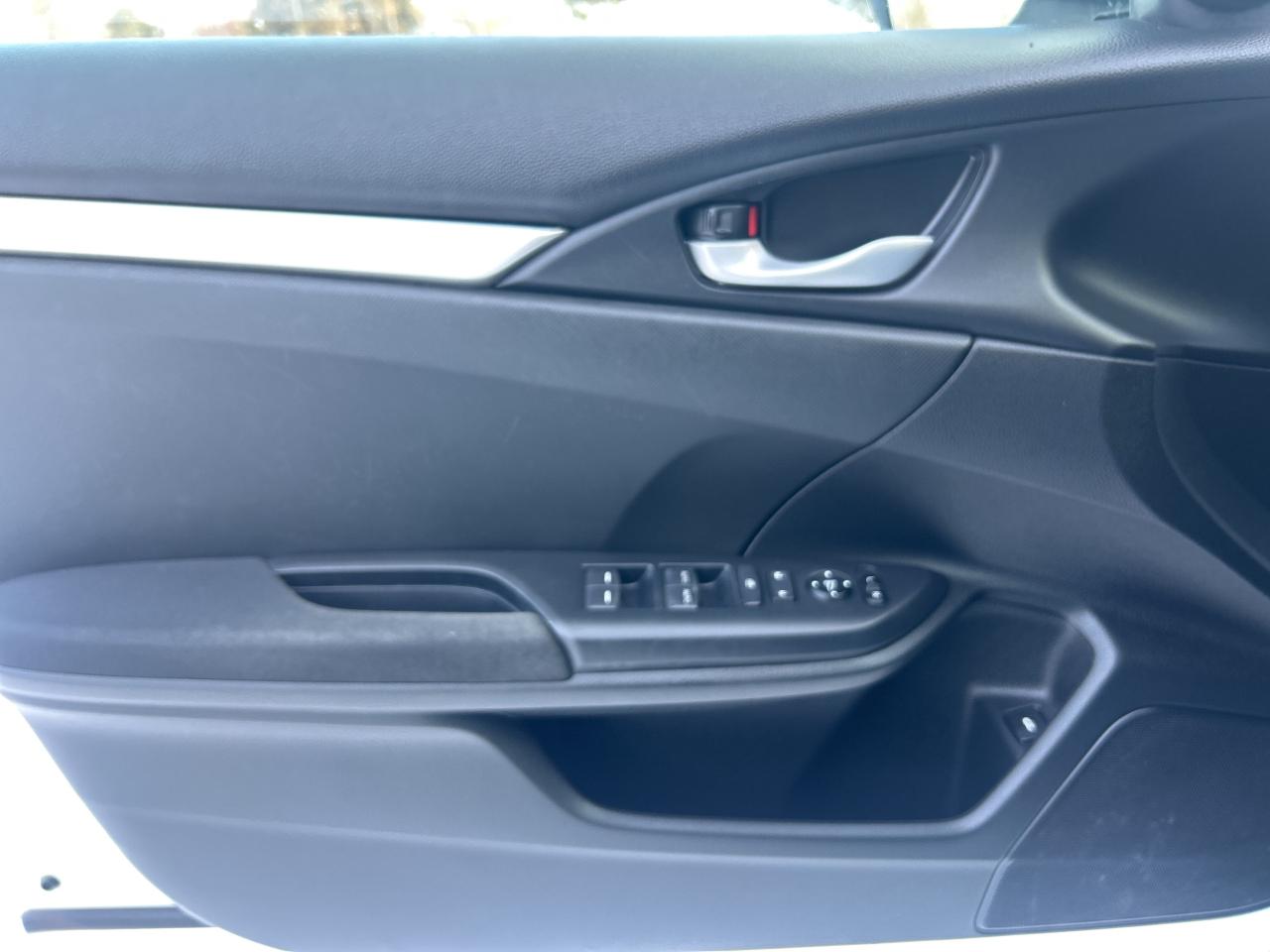 2018 Honda Civic Sedan SE, Bluetooth, Back Up Cam, LDS Photo