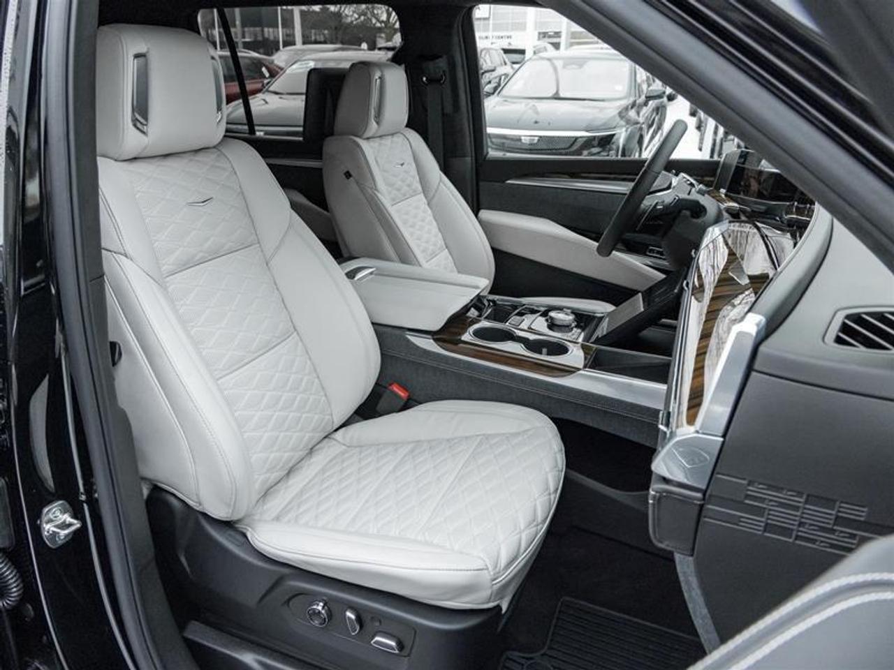 2026 Cadillac Escalade ESV Platinum Sport 4dr 4x4 Photo