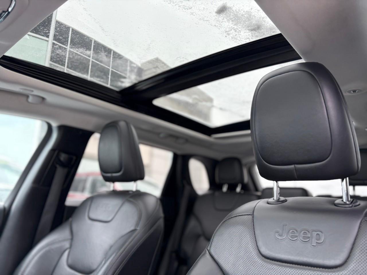 2019 Jeep Cherokee Limited 4dr 4x4 Photo4