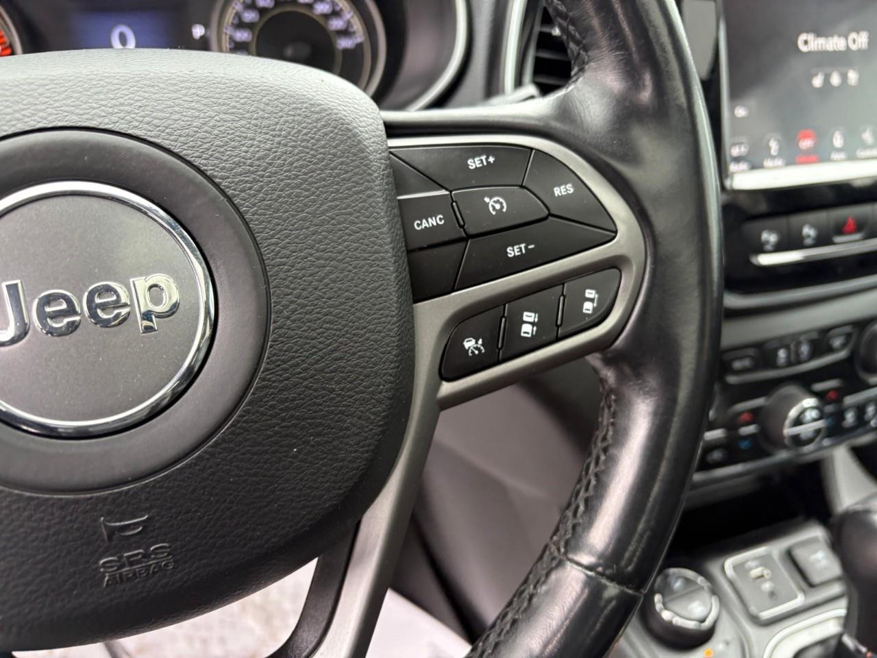 2019 Jeep Cherokee Limited 4dr 4x4 Photo