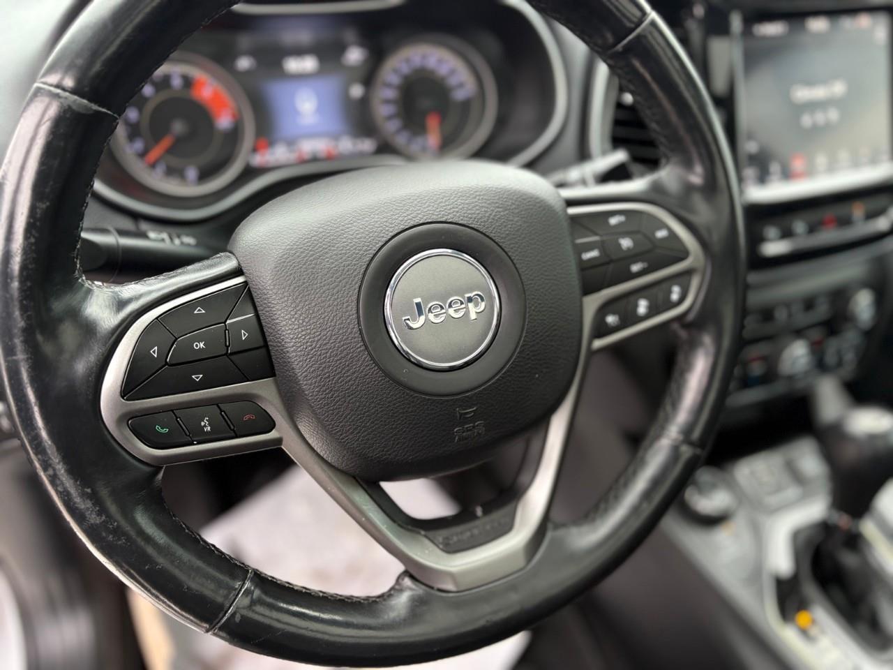 2019 Jeep Cherokee Limited 4dr 4x4 Photo